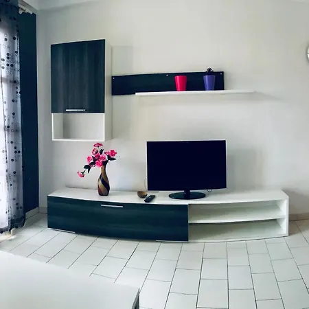 Orlando, * Costa Adeje (Tenerife)