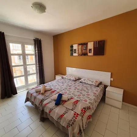 Orlando, * Costa Adeje (Tenerife)